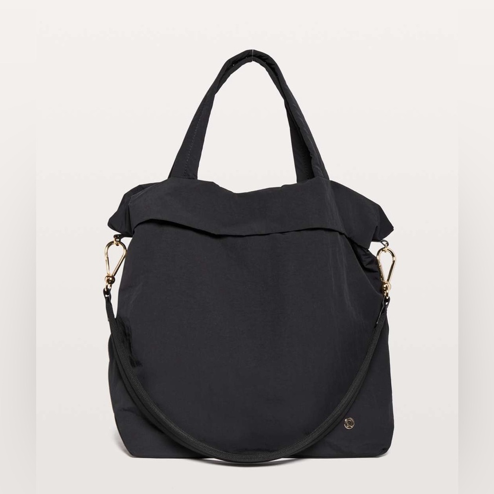 Lululemon On My Level Bag Large 30L - black and gold